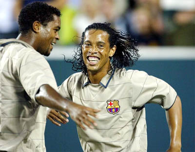 它反映出中 它反映出中